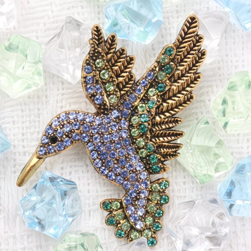 🆕️ BLUE & LT. GREEN RHINESTONE HUMMINGBIRD BROOCH PIN